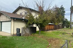 785 Fullerton Dr, Turlock, CA 95382 - Photo 3