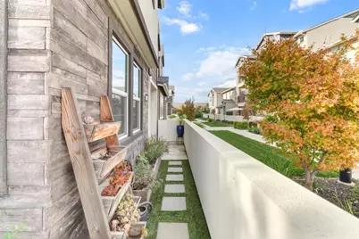 3050 Copper Rose Walk, Sacramento, CA 95833 - Photo 35