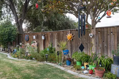 805 El Tesoro Lane, Los Banos, CA 93635 - Photo 29