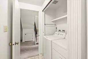 4002 Oak Villa Cir, Carmichael, CA 95608 - Photo 19