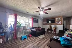 821 S Silva, Tulare, CA 93274 - Photo 3