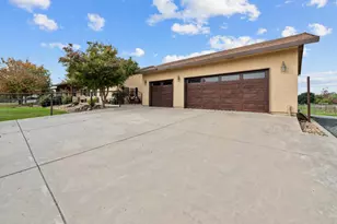 12540 Arabian Ln, Galt, CA 95632 - Photo 17