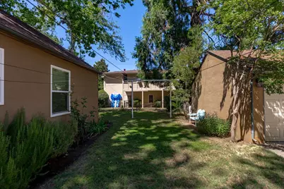 2017 10th Street, Sacramento, CA 95818 - Photo 21