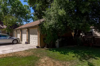 2017 10th Street, Sacramento, CA 95818 - Photo 15