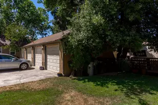 2017 10th St, Sacramento, CA 95818 - Photo 15