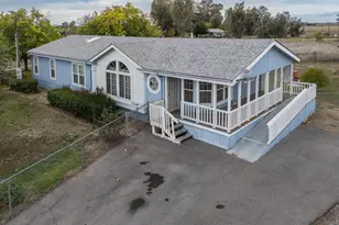 1301 Broadway St, Olivehurst, CA 95961 - Photo 3