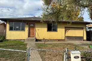 2343 S Sacramento St, Stockton, CA 95206 - Photo 1