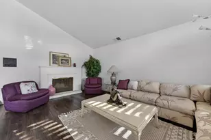 5149 Molakini Ct, Fair Oaks, CA 95628 - Photo 9