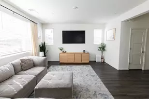 3382 Auburn Leaf Loop, Folsom, CA 95630 - Photo 3