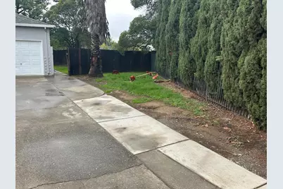 4510 El Cerrito Way, Sacramento, CA 95820 - Photo 7