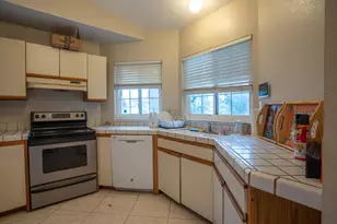 8069 Halkeep Way, Sacramento, CA 95823 - Photo 5