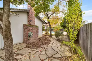 8312 Garry Oak Dr, Citrus Heights, CA 95610 - Photo 35