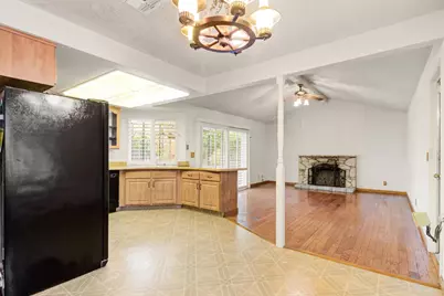 8312 Garry Oak Drive, Citrus Heights, CA 95610 - Photo 11