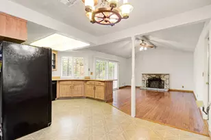 8312 Garry Oak Dr, Citrus Heights, CA 95610 - Photo 11