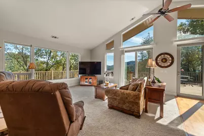 19720 Oak Knoll Drive, Lakehead, CA 96051 - Photo 5