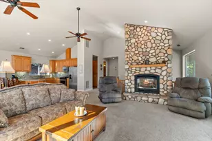 19720 Oak Knoll Dr, Lakehead, CA 96051 - Photo 7