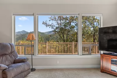 19720 Oak Knoll Drive, Lakehead, CA 96051 - Photo 9