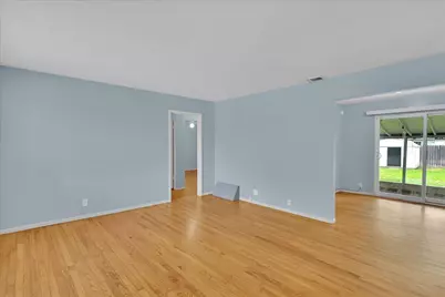 6321 37th Avenue, Sacramento, CA 95824 - Photo 5