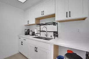 455 Cherry Ln, Manteca, CA 95337 - Photo 17