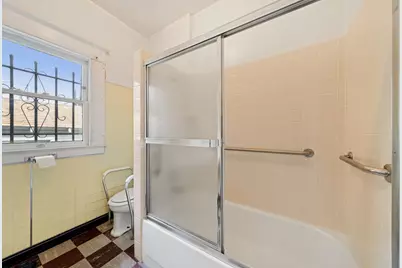 2215 17th Street, Sacramento, CA 95818 - Photo 19