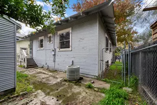 2215 17th St, Sacramento, CA 95818 - Photo 27