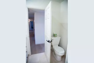 1208 Bristol Court, Modesto, CA 95350 - Photo 23