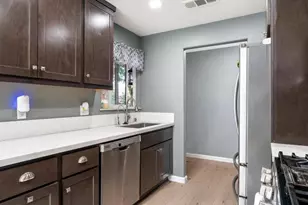 1953 Debonaire Dr, Modesto, CA 95350 - Photo 11