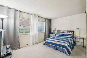 802 Woodside Ln E, Sacramento, CA 95825 - Photo 9