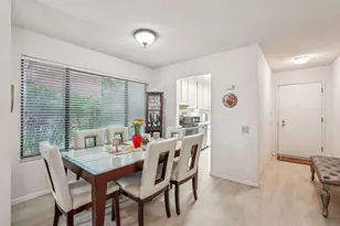 802 Woodside Ln E, Sacramento, CA 95825 - Photo 5