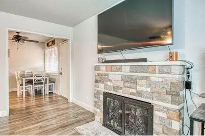 4052 E Farrin Avenue, Fresno, CA 93726 - Photo 9