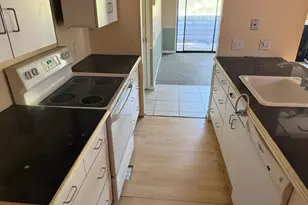 151 Del Verde Cir, Sacramento, CA 95833 - Photo 11