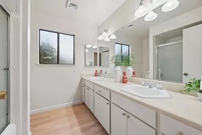 1237 Lantern Court, Sacramento, CA 95864 - Photo 27