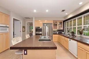 11370 Huntington Village Ln, Gold River, CA 95670 - Photo 21