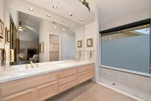 11370 Huntington Village Ln, Gold River, CA 95670 - Photo 43