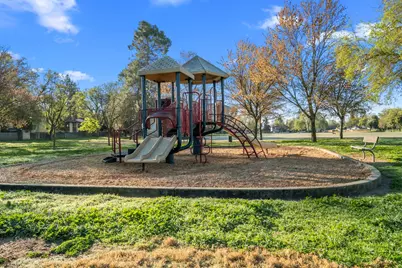 2604 Rio Bravo Circle, Sacramento, CA 95826 - Photo 31