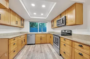 2604 Rio Bravo Cir, Sacramento, CA 95826 - Photo 9