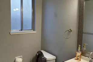 5723 Larcom Ln, Stockton, CA 95210 - Photo 11