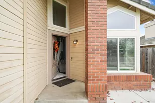 932 Vintage Oak Ave, Galt, CA 95632 - Photo 5