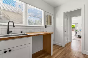 2625 27th St, Sacramento, CA 95818 - Photo 17