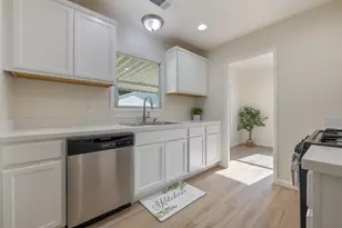 212 N Santa Cruz Ave, Modesto, CA 95354 - Photo 13