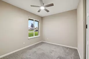 7884 White Stag Way, Sacramento, CA 95823 - Photo 15