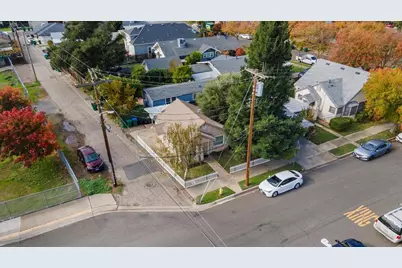 405 S Pleasant Avenue, Lodi, CA 95240 - Photo 25