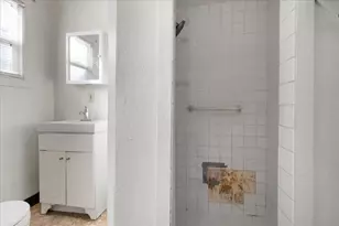 405 S Pleasant Ave, Lodi, CA 95240 - Photo 9