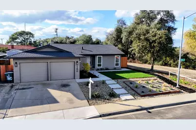 580 N Oak Avenue, Oakdale, CA 95361 - Photo 1