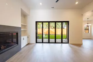 100 Southlite Cir, Sacramento, CA 95831 - Photo 5