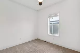 Village Circle, Sacramento, CA 95838 - Photo 23