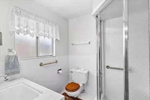 1410 Hillview Dr, Modesto, CA 95351 - Photo 17