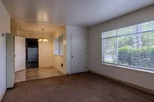 3905 Fotos Ct, Sacramento, CA 95820 - Photo 5