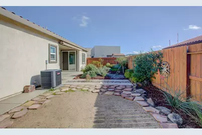 608 Machado Street, Los Banos, CA 93635 - Photo 33