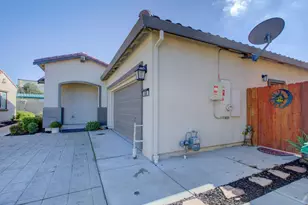 608 Machado St, Los Banos, CA 93635 - Photo 3